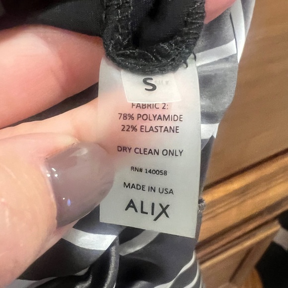 ALIX NYC Silky Long Sleeve Blouse Bodysuit Gray with White Stripes Size Small - Picture 8 of 8